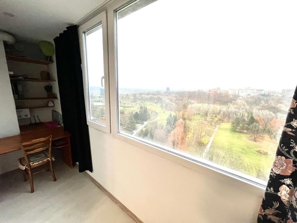 Fantastic View On Chisinau Center - Super Fast Wifi - Two Botanical Gardens - 2Br Exterior foto